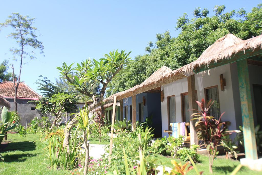 Maha Putri Bungalows 길리트라왕안 객실 사진
